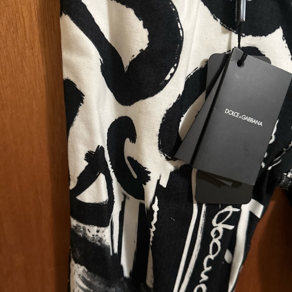 Dolce & Gabbana Graffiti-Print Denim Skinny Jeans - Picture 9 of 17